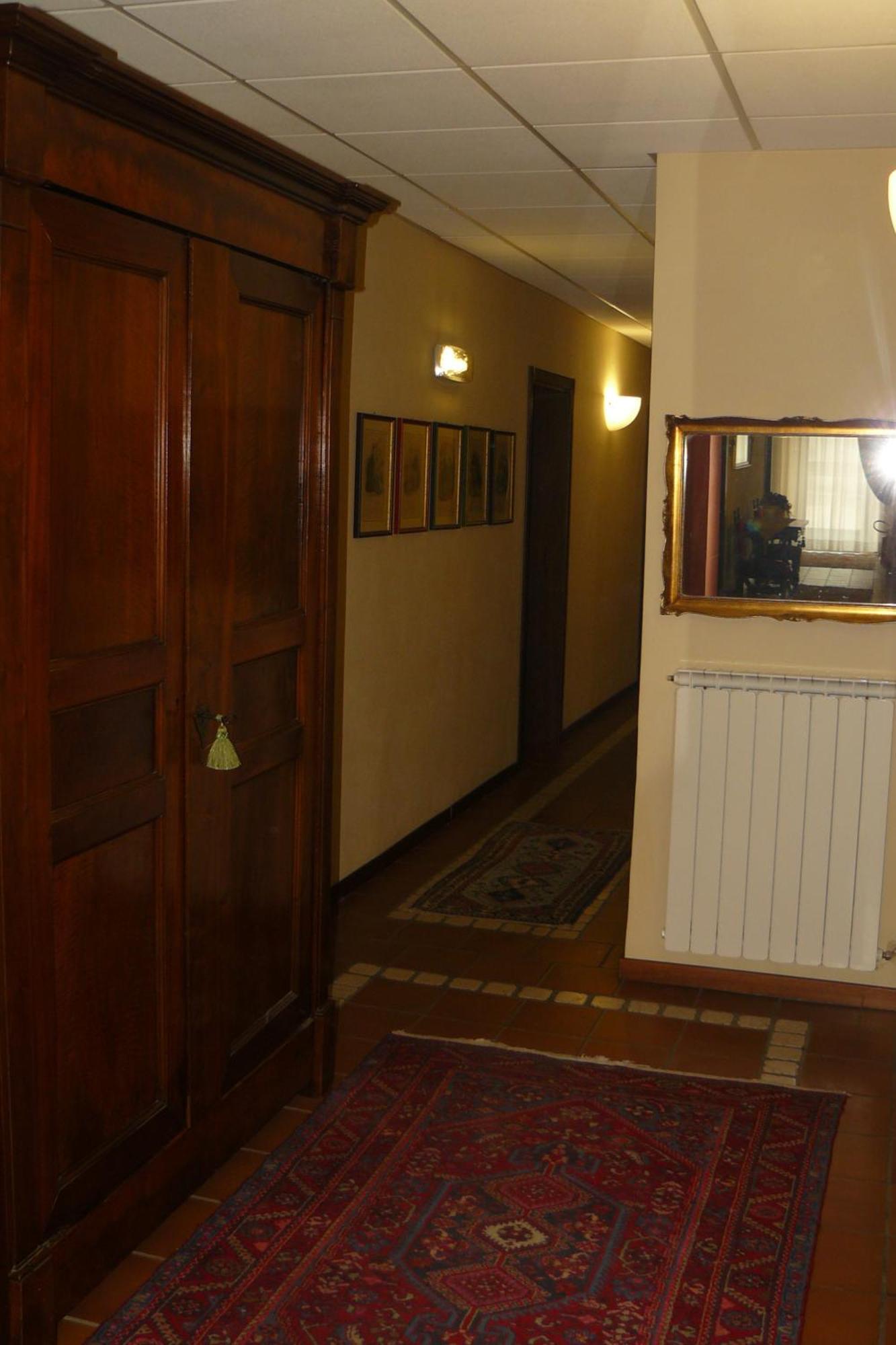 Hotel La Rocca Gubbio Extérieur photo