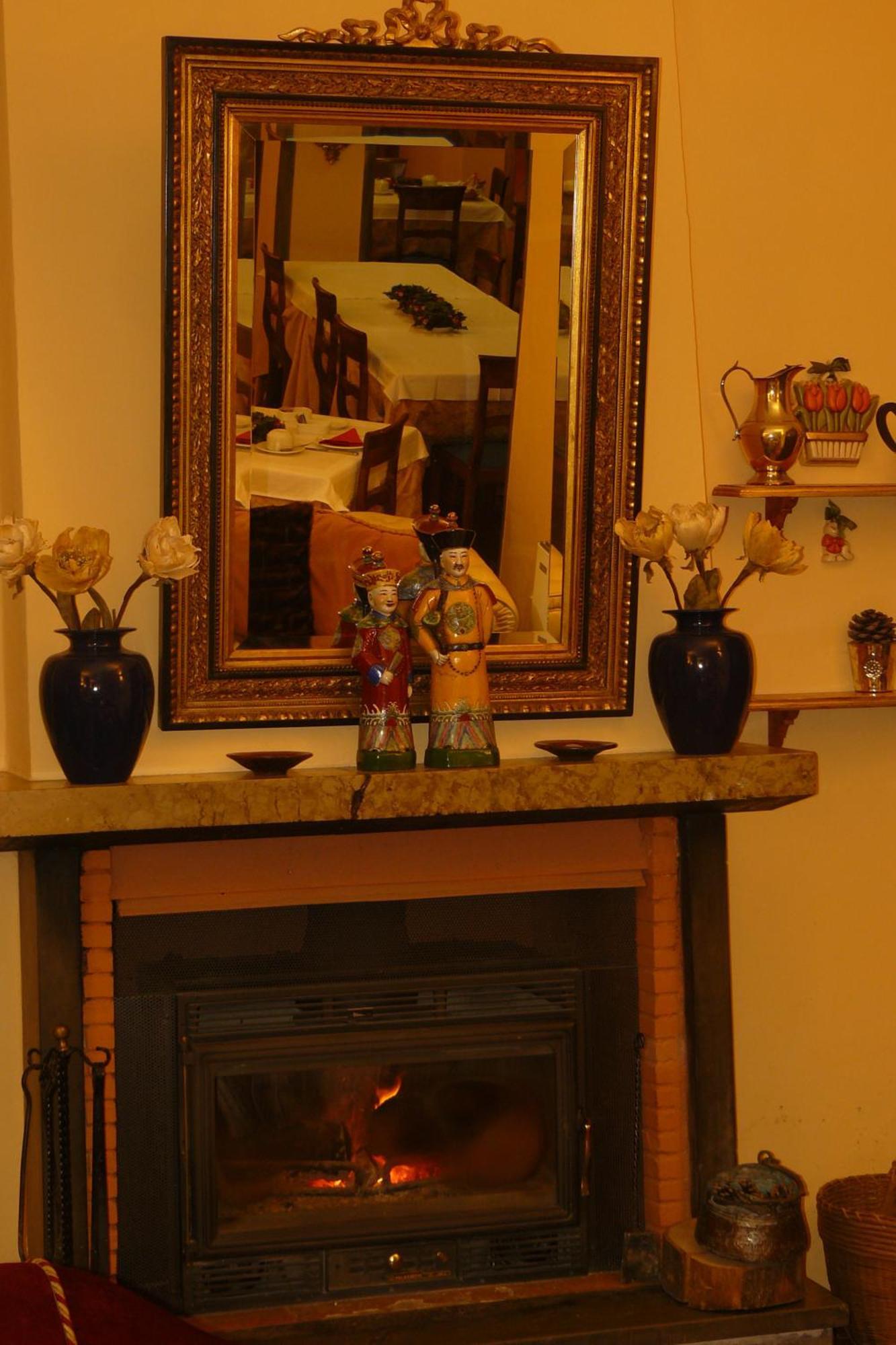 Hotel La Rocca Gubbio Extérieur photo