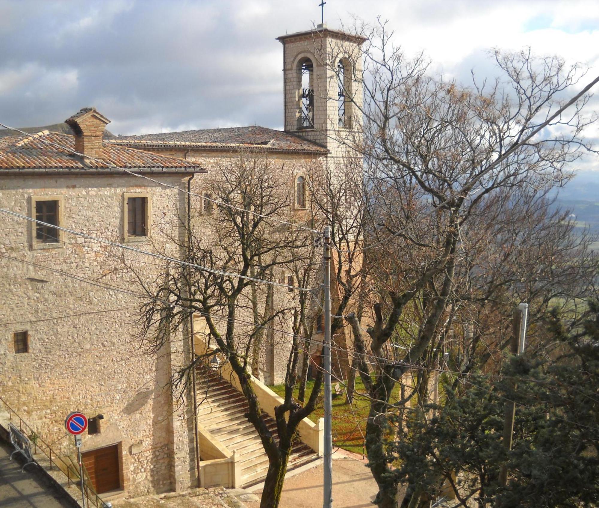 Hotel La Rocca Gubbio Extérieur photo